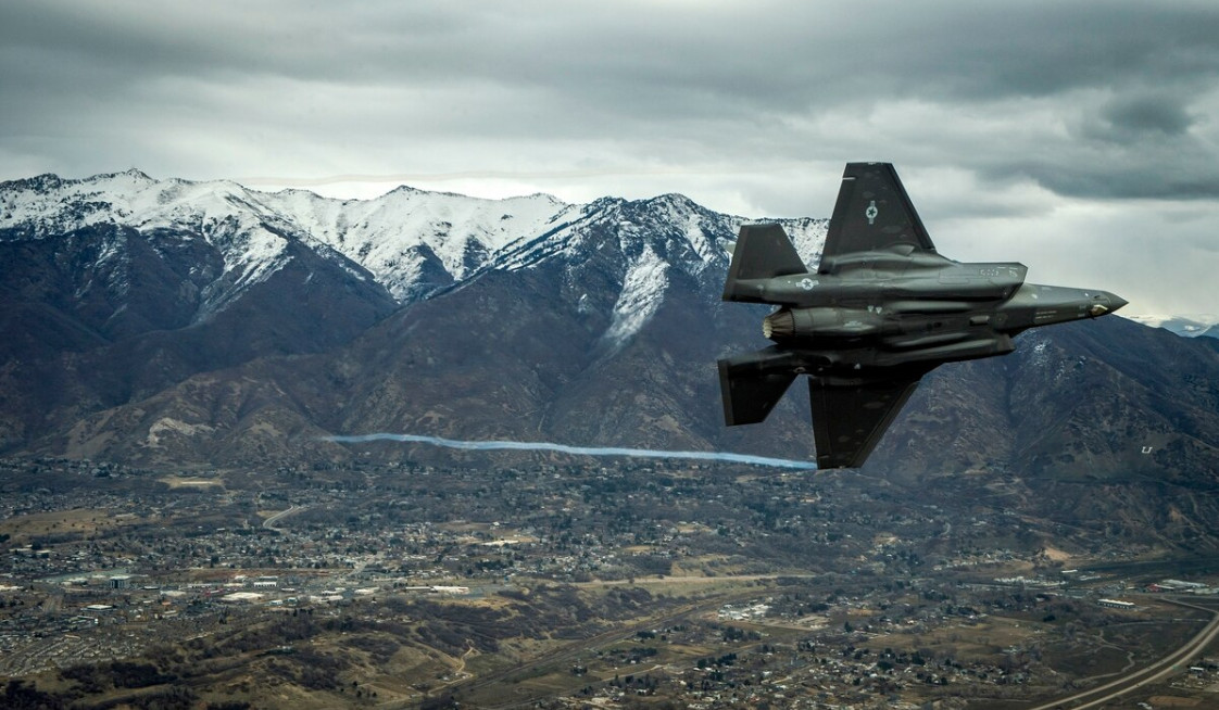 特朗普任期内签署阿联酋F35合同 特朗普任期内签署阿联酋F35合同