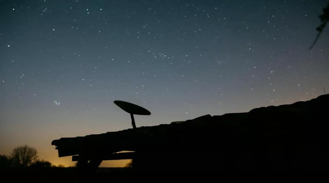 Vicorv High-Reliability Electronic Components Vicorv High-Reliability Electronic Components