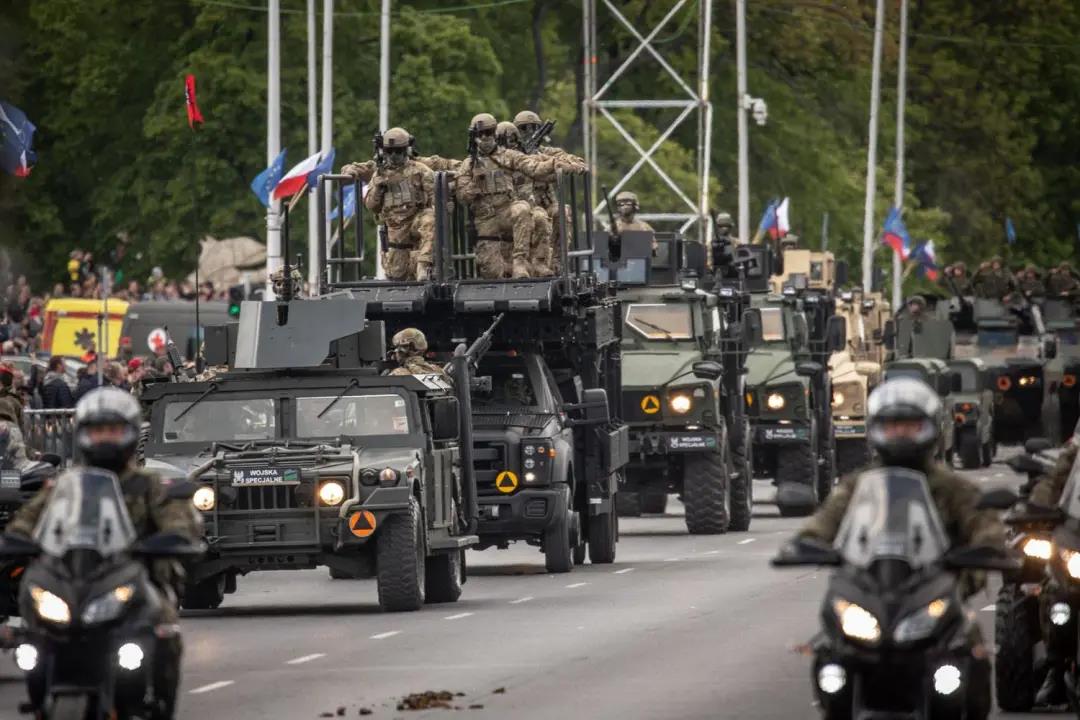 Vicorv High-Reliability Electronic Components Vicorv High-Reliability Electronic Components