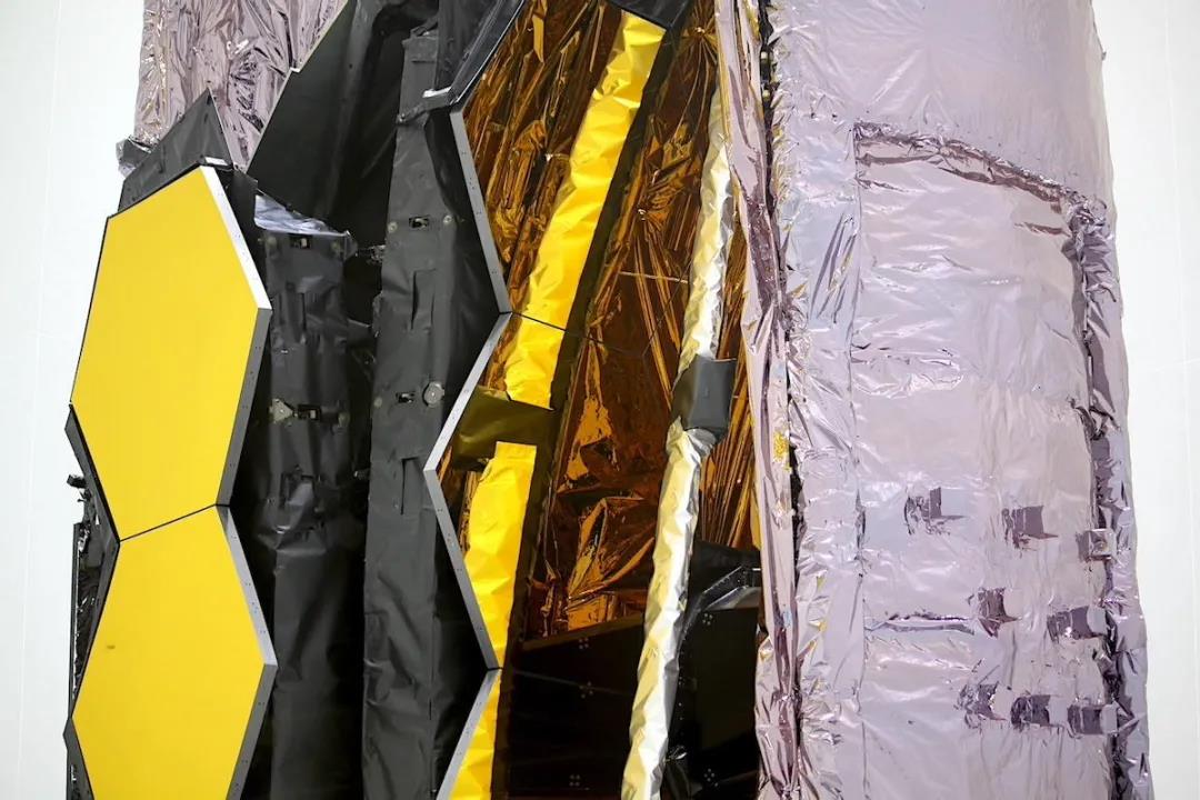 Vicorv High-Reliability Electronic Components Vicorv High-Reliability Electronic Components