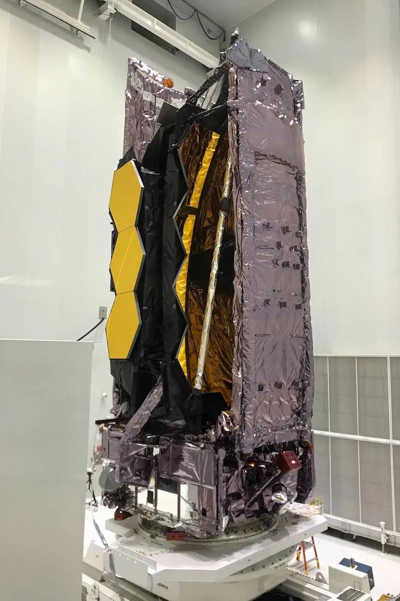 Vicorv High-Reliability Electronic Components Vicorv High-Reliability Electronic Components