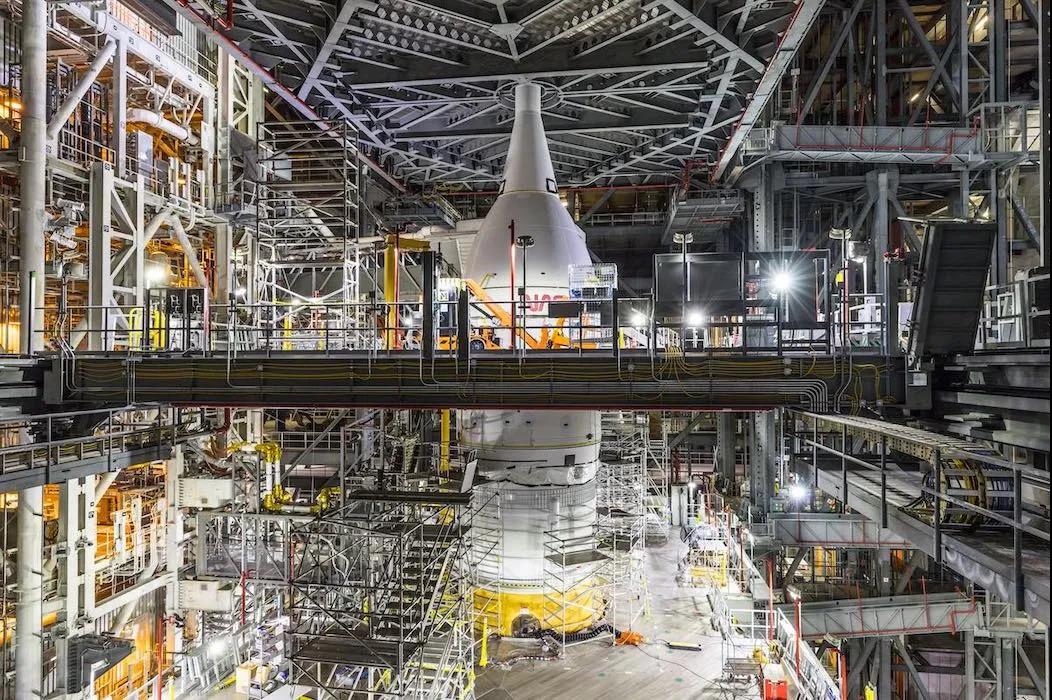 Vicorv High-Reliability Electronic Components Vicorv High-Reliability Electronic Components